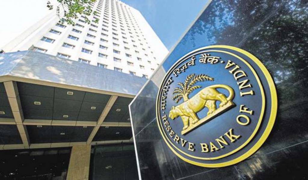 RBI ने सोना बेचने से जुड़ी खबरों का किया खंडन, ट्वीट कर दिया जवाब