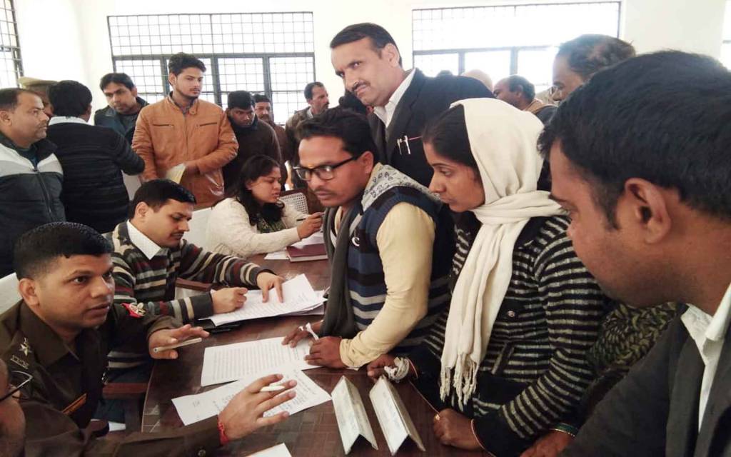 वाराणसी: कोकाकोला को लेकर डीएम सख्त, जमीन खाली करने के दिये निर्देश