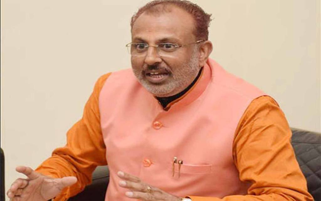 यूपी के मंत्री का विवादित बयान, कहा- 'भारत में बुर्के पर लगना चाहिए बैन, दैत्यों के वंशज पहनते हैं बुर्का'