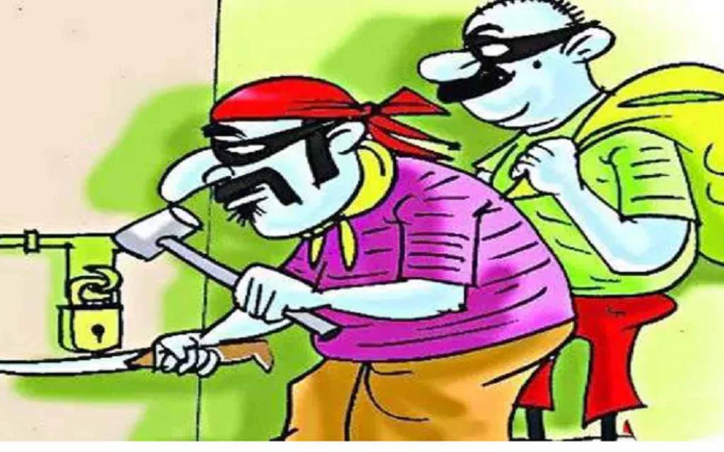 वाराणसी: परिवार संग देवी दर्शन के लिए गया व्यवसायी, इधर चोरों ने घर में कर ली हाथ की सफाई