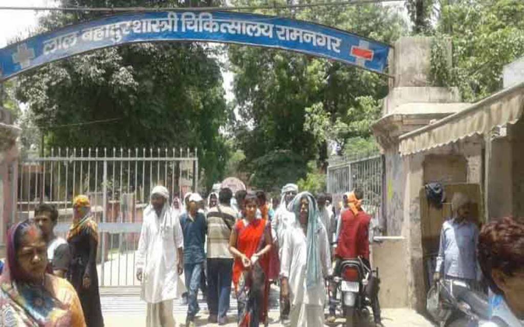 वाराणसी: कुत्ता काटे तो काटे, हमें कोरोना के मरीज देखे के आदेश बाटे: सीएमएस डॉ. कमल कुमार