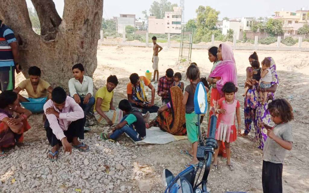 वाराणसी: तीन दिन से भूखे बच्चे मांग रहे थे खाना, लंका पुलिस ने बरसा दी लाठियां