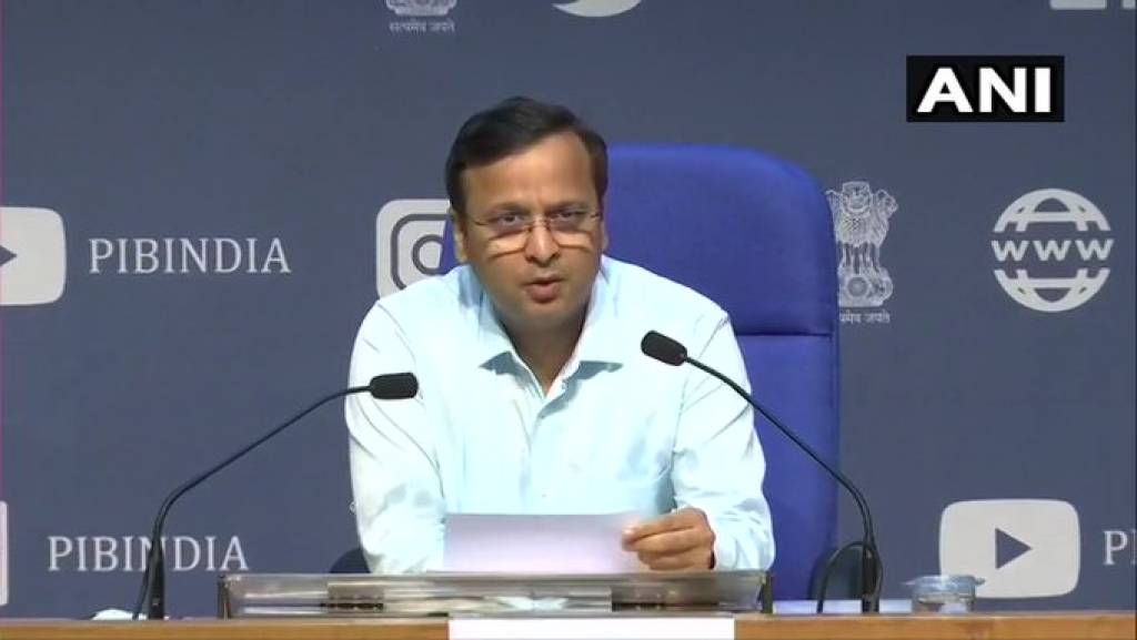 भारत में कोरोना के 328 नए केस, 12 की मौत, स्वास्थ्य मंत्रालय ने दिया अपडेट