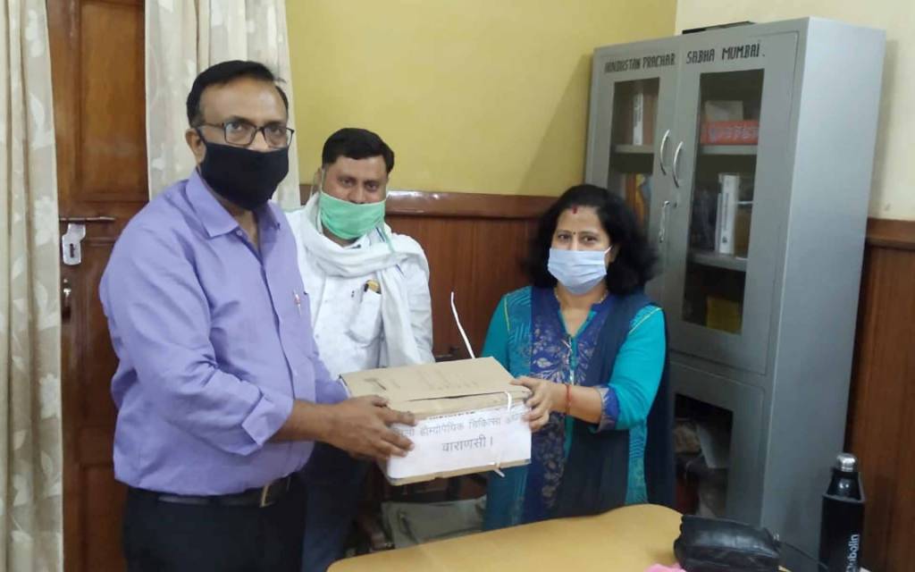 वाराणसी: सेंट्रल जेल में कोरोना के प्रतिरोधक क्षमता वृद्धि की दवा का हुआ वितरण
