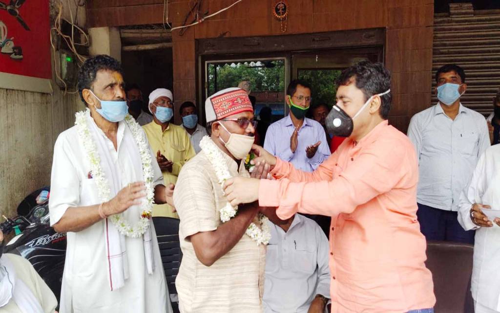 वाराणसी: वाराणसी व्यापार मंडल के 61वीं शाखा बेलवा बाबा व्यापार मंडल का हुआ गठन