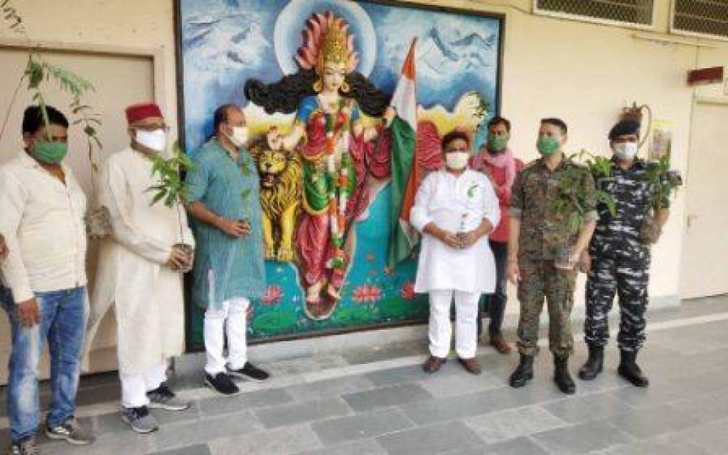 वाराणसी: देश के किसी भी कोने में जरूरत पड़ी तो सीआरपीएफ सदैव मदद के लिए तैयार