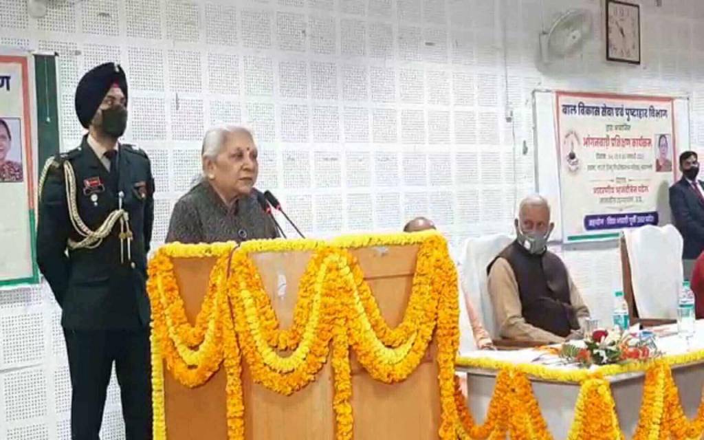 देश के भविष्य का आधार हैं, आंगनबाड़ी कार्यकत्रियां : राज्यपाल आनंदीबेन पटेल