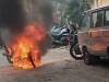 वाराणसी की सब्जी मंडी में बाइक में आग, अफरा-तफरी मच गई