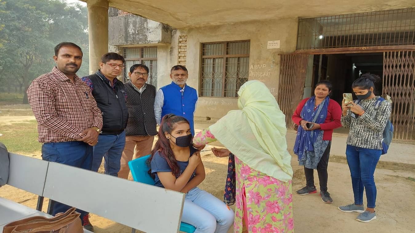 शत प्रतिशत वैक्सीनेशन का सफल आयोजन, टीकाकरण कराने का दिखा उत्साह