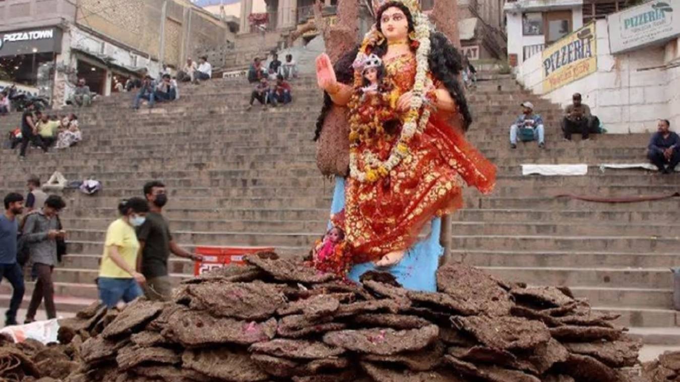 होलिका दहन आज: शीतला घाट पर जलाई जाती है पहली होलिका, कल उड़ेंगे रंग और गुलाल