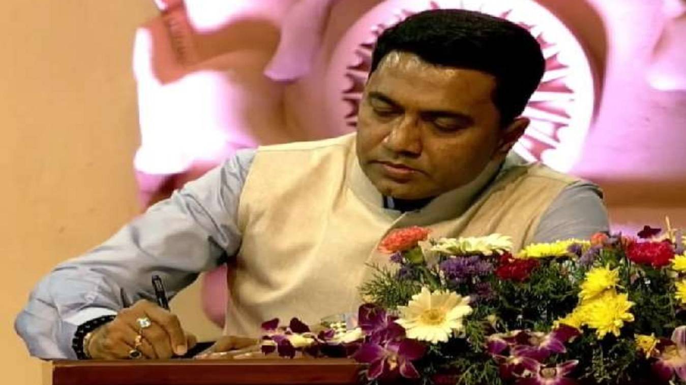 प्रमोद सावंत ने दूसरी बार ली मुख्यमंत्री पद की शपथ