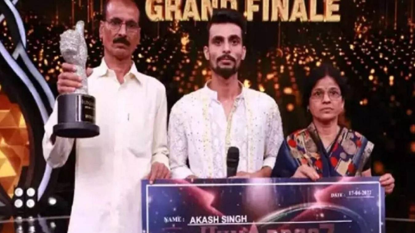 बिहार के आकाश सिंह ने जीता 'हुनरबाज देश की शान' पहले सीजन का खिताब, गोल्डन ट्रॉफी के साथ मिला 15 लाख कैश
