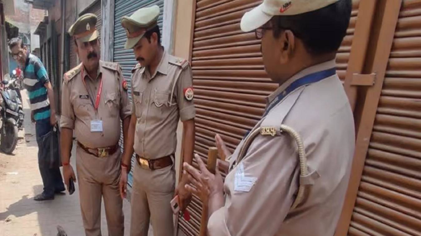 वाराणसी में सुबह अलग-अलग स्थानों पर दो युवकों के शव मिलने से फैली सनसनी