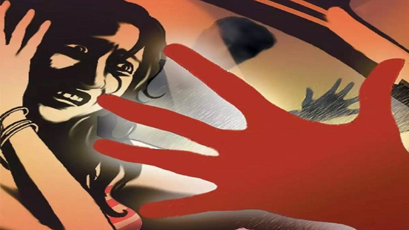 मंडलीय अस्पताल में भर्ती गर्भवती महिला के साथ सफाईकर्मी ने किया दुष्कर्म