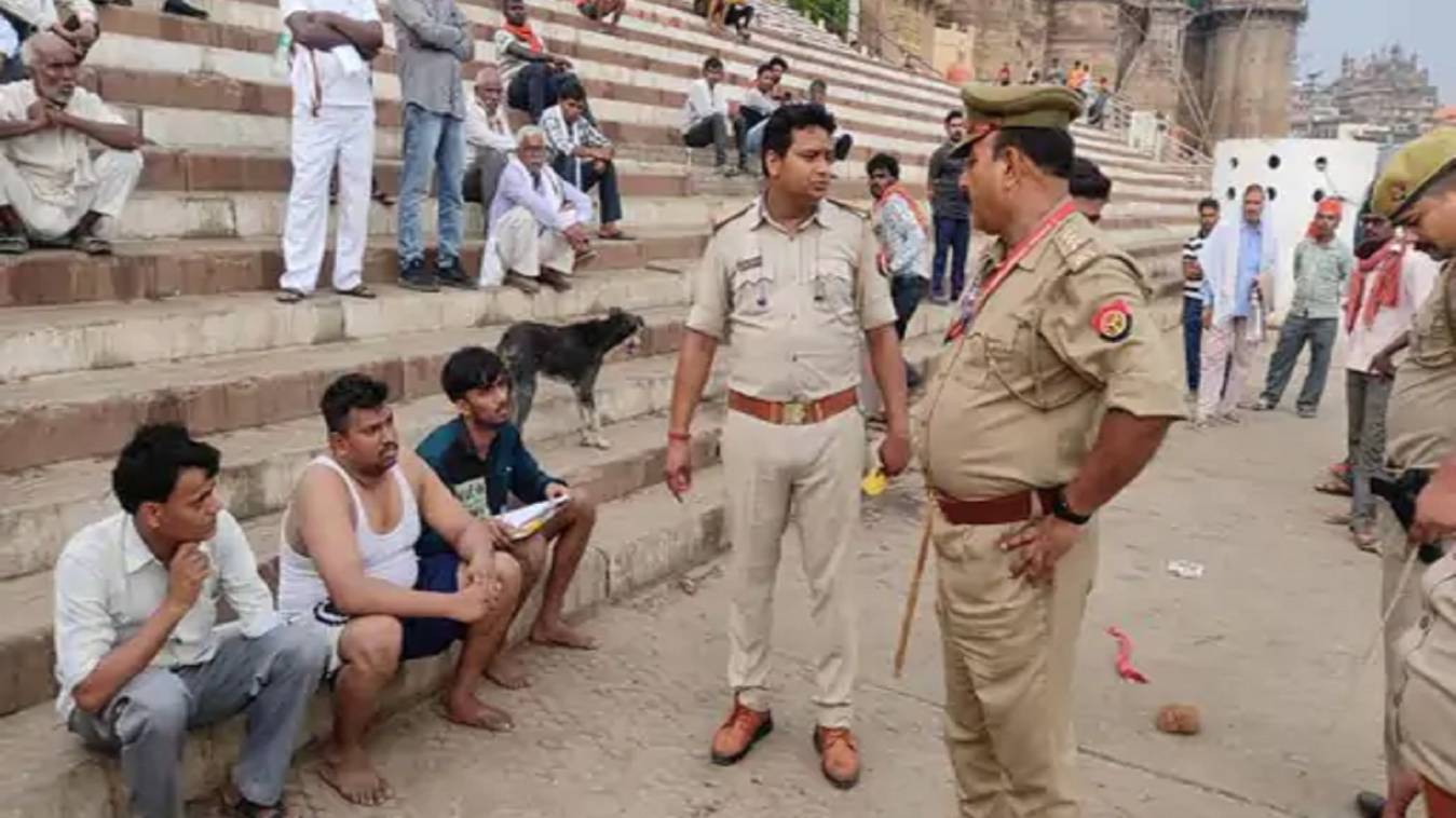 गंगा के सिंधिया घाट पर स्नान करते समय तीन लोग डूबे, दो बचाए गए, एक की मौत 