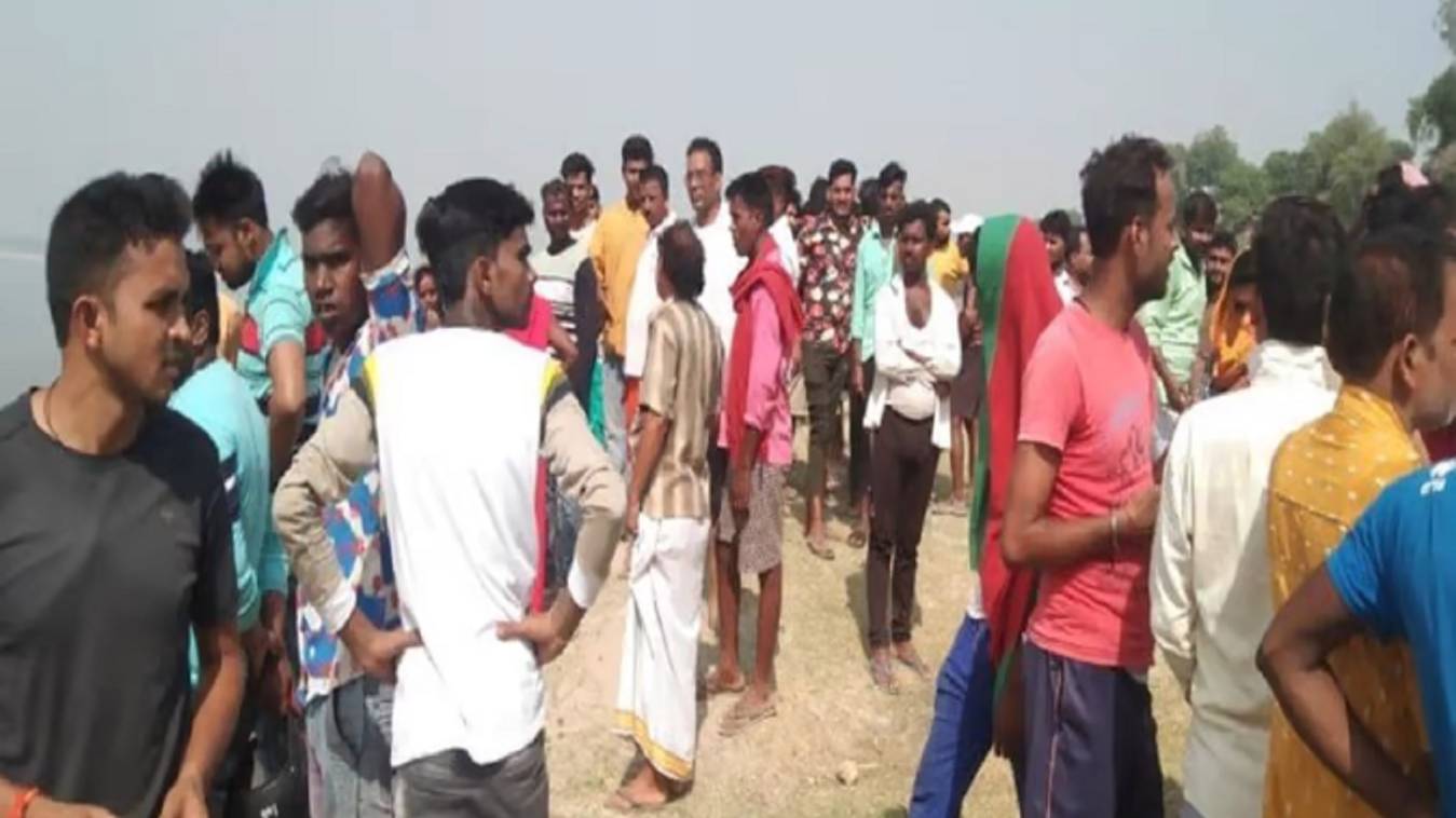 भदोही : गंगा नदी में नहाने गए छह युवक डूबे, ग्रामीणों ने दो को बचाया, चार अन्‍य डूबे