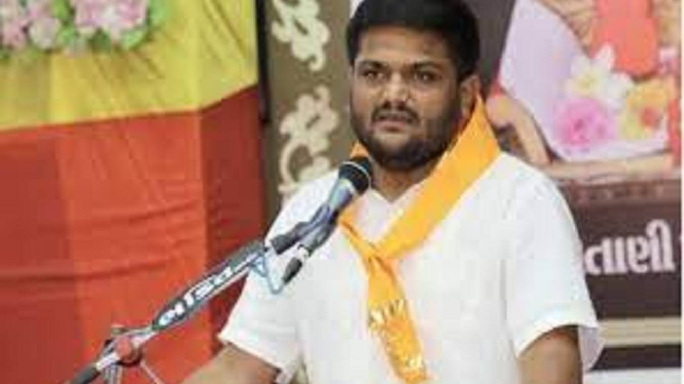 भाजपा में शामिल हुए हार्दिक पटेल, खुद को बताया पीएम नरेंद्र मोदी का 'छोटा सिपाही'
