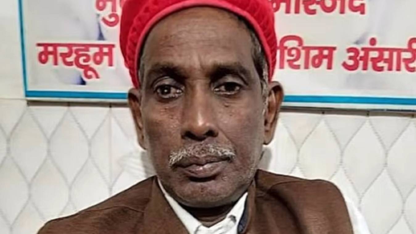 इकबाल अंसारी का बयान- देवी-देवताओं का अपमान करने वाले को चौराहे पर दी जाए फांसी