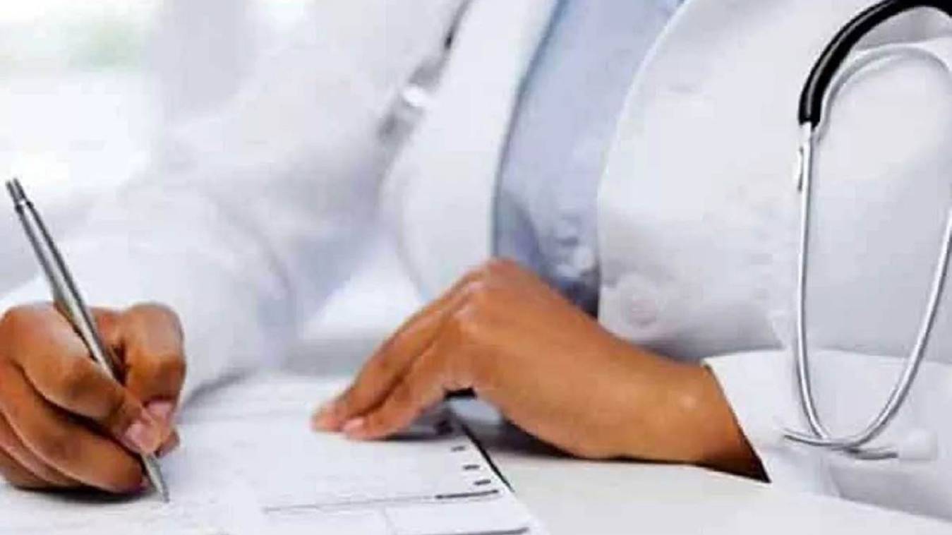 Transfer: स्वास्थ्य विभाग ने 48 चिकित्सकों के तबादले रद्द