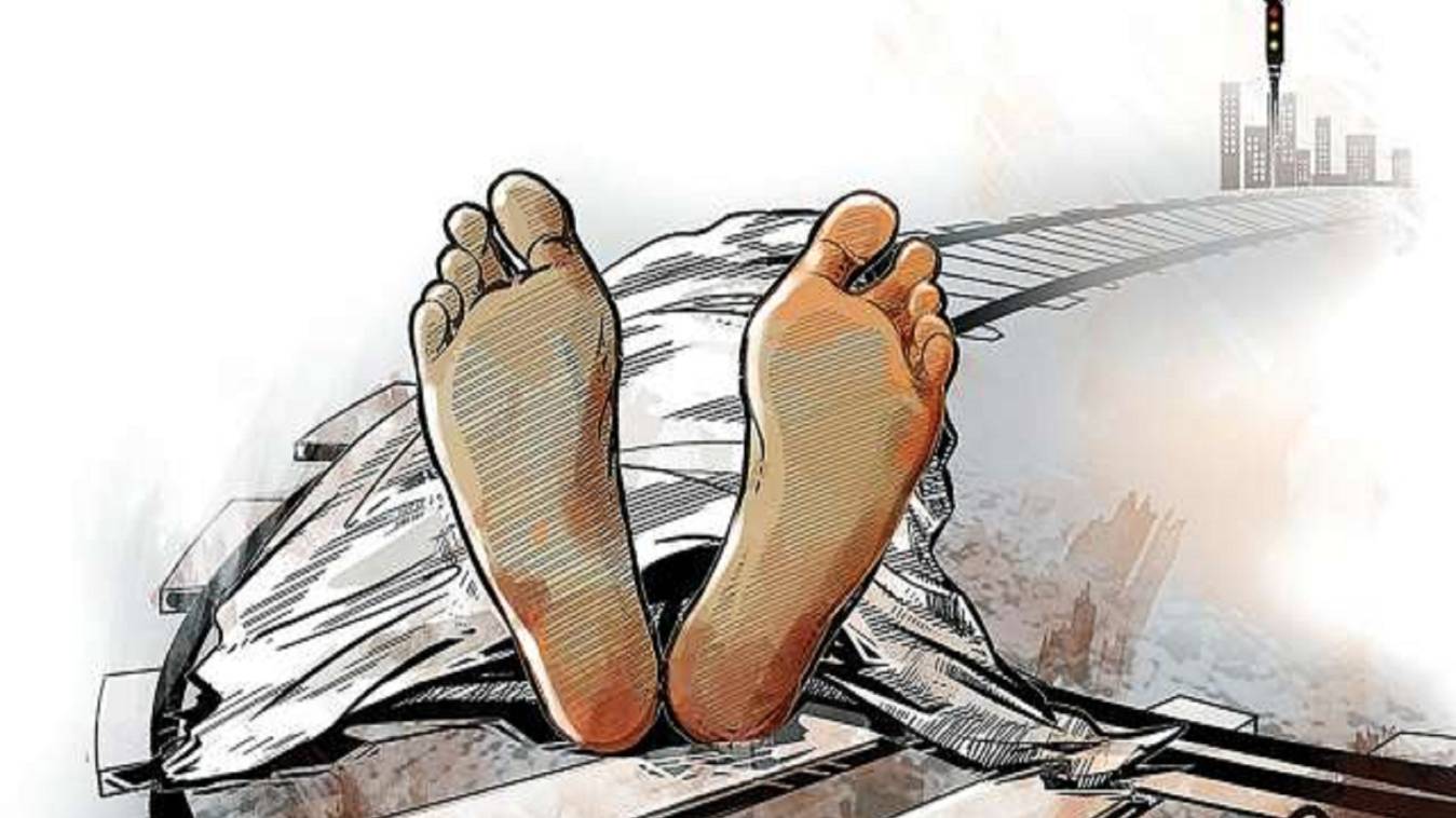 वाराणसी में रेलवे ट्रैक पर मिले दो अज्ञात युवकों के क्षत-विक्षत शव, शिनाख्त के प्रयास में जुटी पुलिस