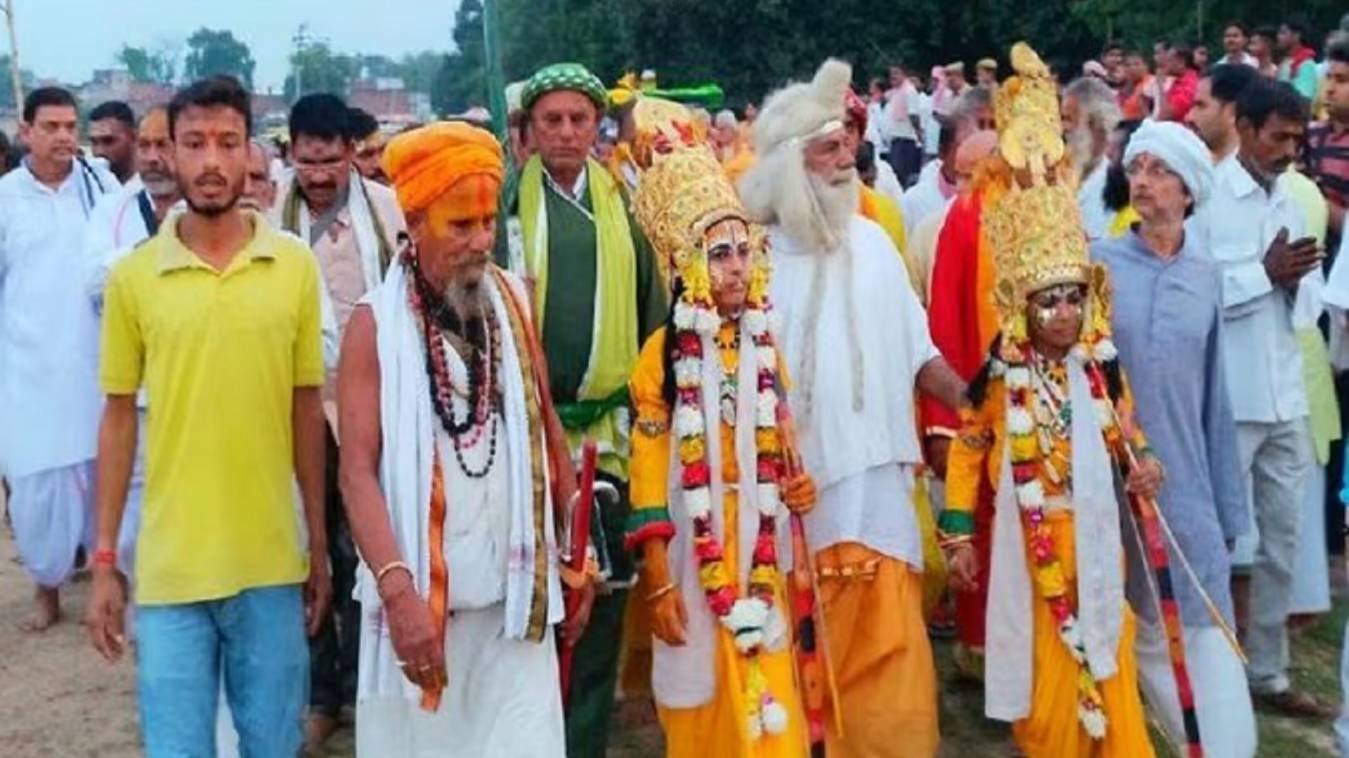 Ramnagar Ki Ramlila: रामजी की खड़ाऊं लेकर अयोध्या लौटे भरत