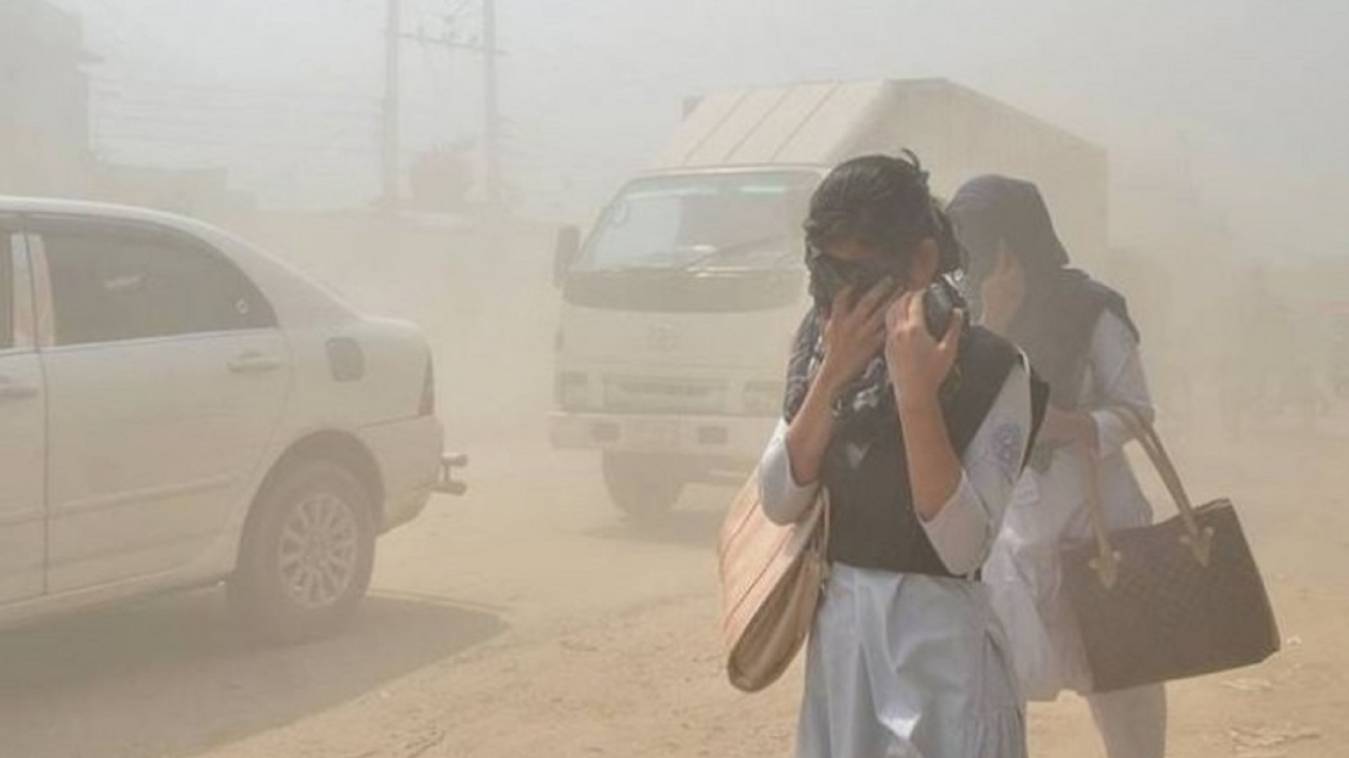 दिवाली से पहले शहर-ए-बनारस की आबोहवा में घुला ज़हर, ऑरेंज जोन में आया ये इलाका