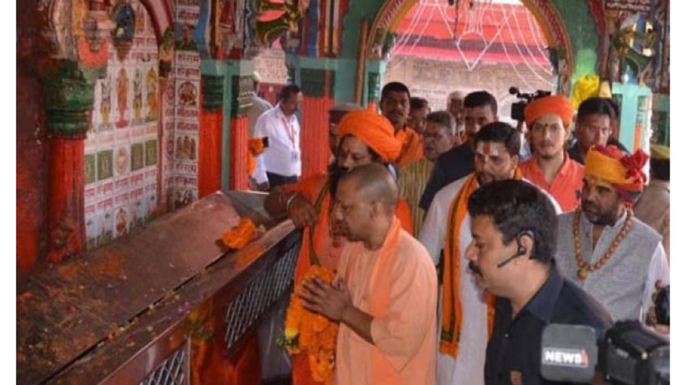 सीएम योगी ने रामलला के दरबार में लगाई हाजिरी, हनुमानगढ़ी में किया दर्शन-पूजन
