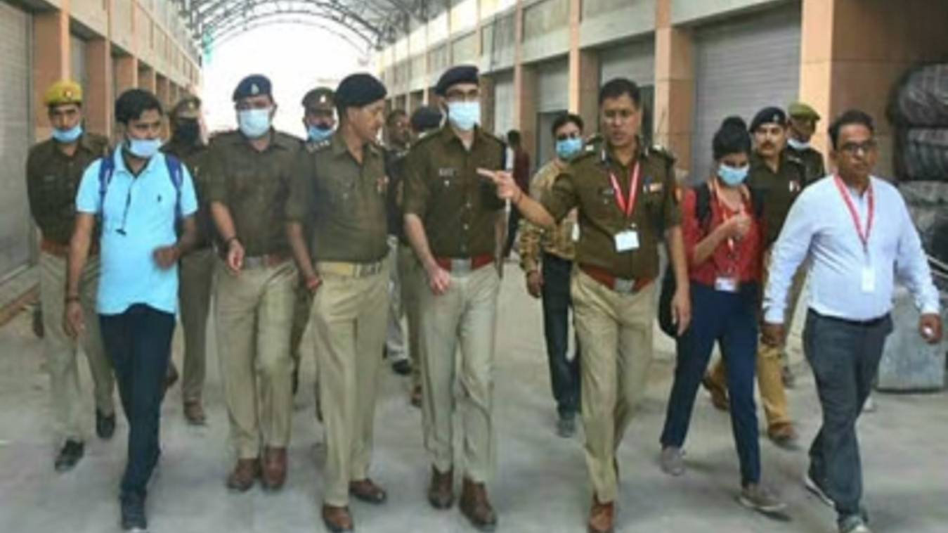 पूरे बनारस में धारा 144 लागू 