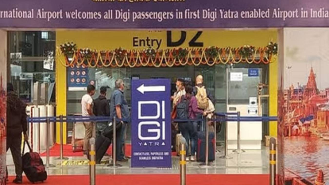 वाराणसी एयरपोर्ट पर बिना बोर्डिंग पास आज से मिलेगा प्रवेश, केन्‍द्रीय नागर विमानन मंत्री ने किया उद्घाटन 