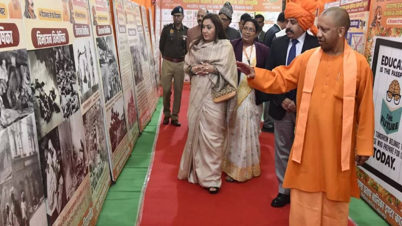 गोरखपुर में सीएम योगी आदित्यनाथ बोले- वैश्विक स्तर पर नए प्रतिमान स्थापित कर रहा भारत