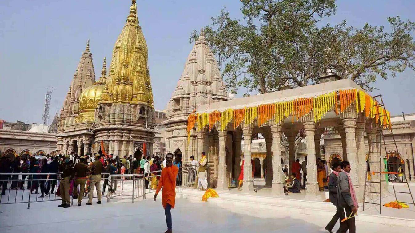 विश्वनाथ धाम की पहली वर्षगांठ को भव्य बनाने में जुटा प्रशासन