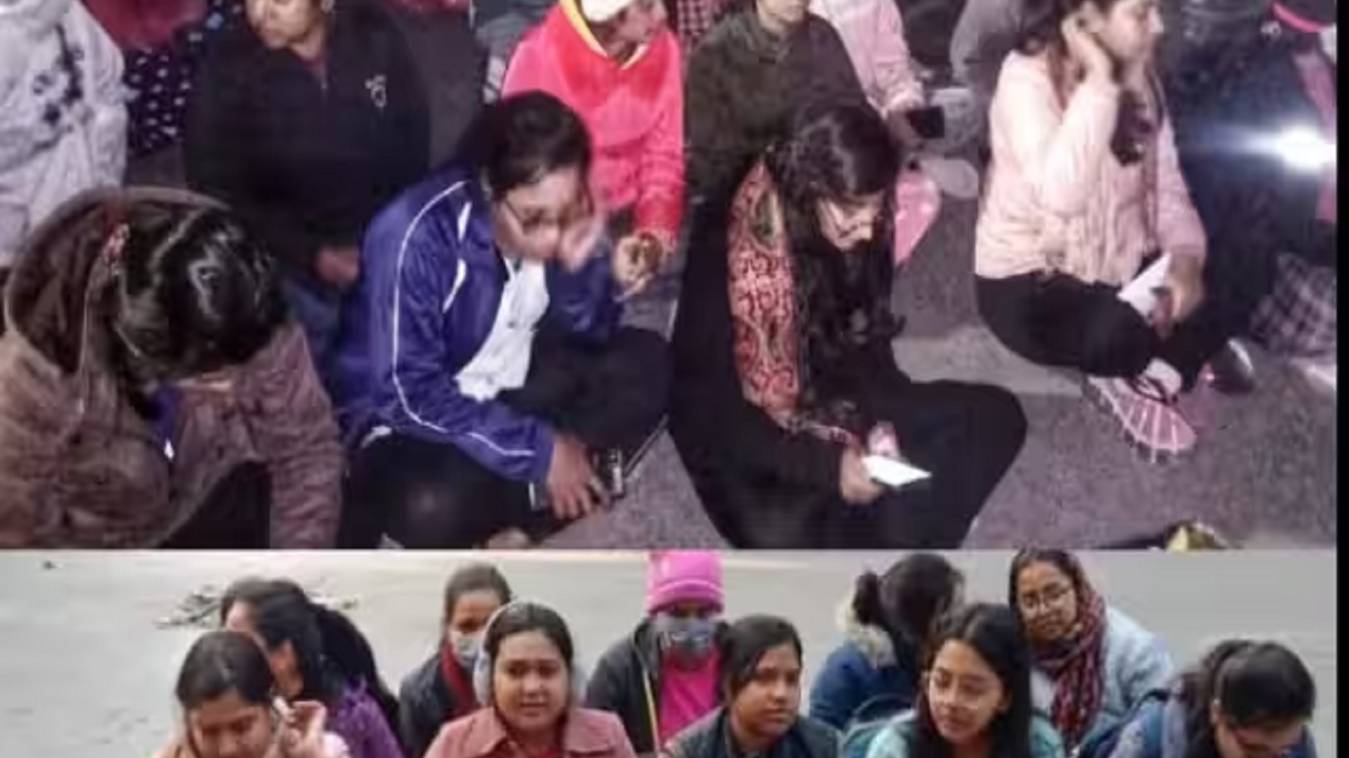 तीसरे दिन भी जारी रहा बीएचयू में छात्राओं का धरना