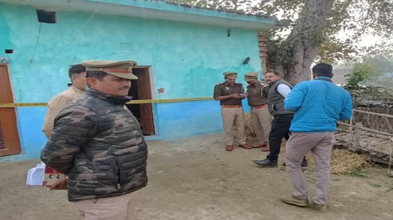 4 बच्चों की मां 2 लोगों से लगा बैठी दिल, फिर एक प्रेमी साथ मिलकर किया दूसरे प्रेमी का सिर कुल्हाड़ी से काटा