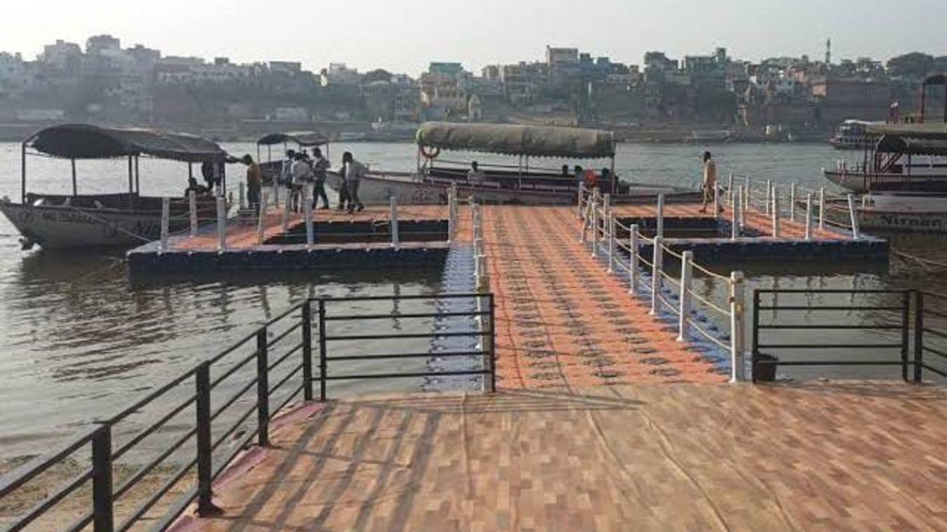 टेंट सिटी में बना देश का पहला फ्लोटिंग बाथ कुंड