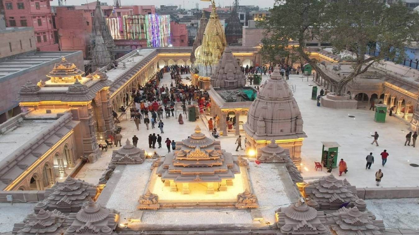 महाशिवरात्रि पर बाबा विश्वनाथ धाम में VIP नहीं होंगे दर्शन-पूजन, सभी श्रद्धालु होंगे आम