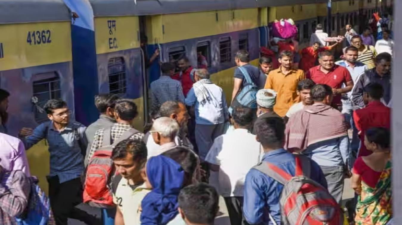 आज 30 मार्च तक कैंसिल रहेंगी कई ट्रेनें, 23 ट्रेनों बदले गए हैं रूट, चेक करें लिस्ट