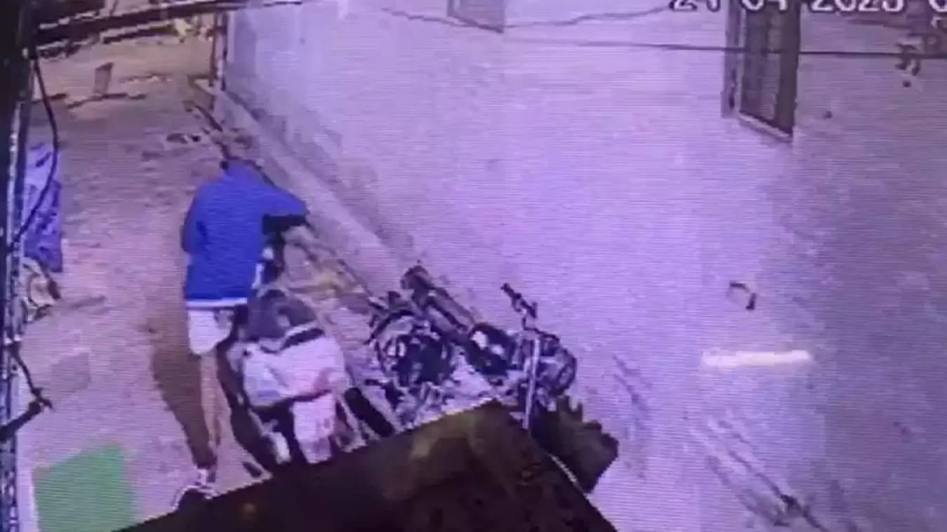 वाराणसी में टोटो के बाद स्कूटी चोरी, सीसीटीवी फुटेज वायरल, पुलिस जांच में जुटी