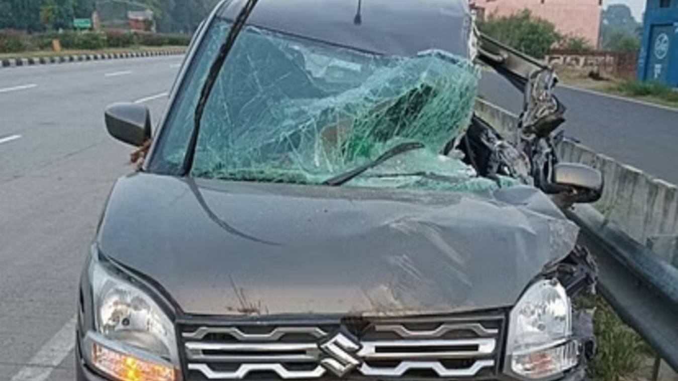 मिर्जामुराद : सड़क हादसे में अनपरा GIC के प्रधानाचार्य गंभीर, पत्नी और नातिन की मौत 