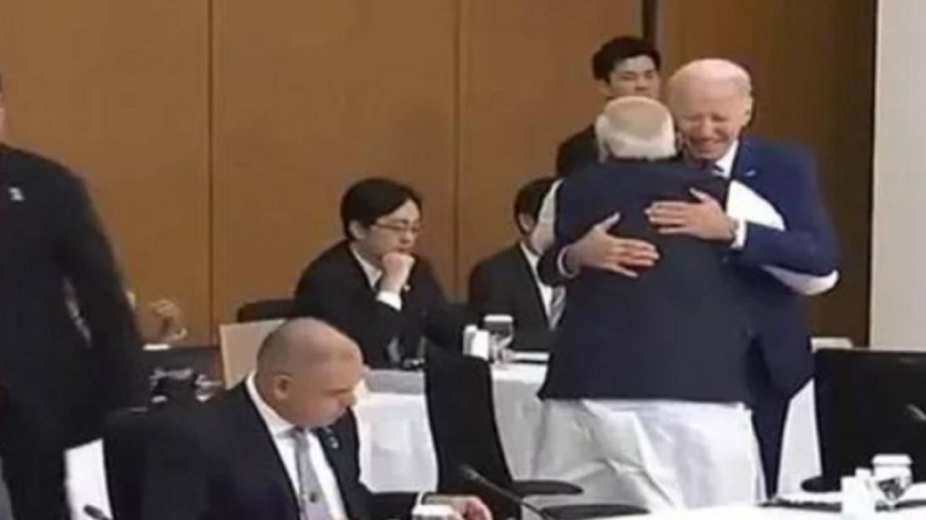 G7 summit में दिखा बाइडन-मोदी और सुनक का याराना, बाइडेन और पीएम मोदी ने एक-दूसरे को लगाया गले