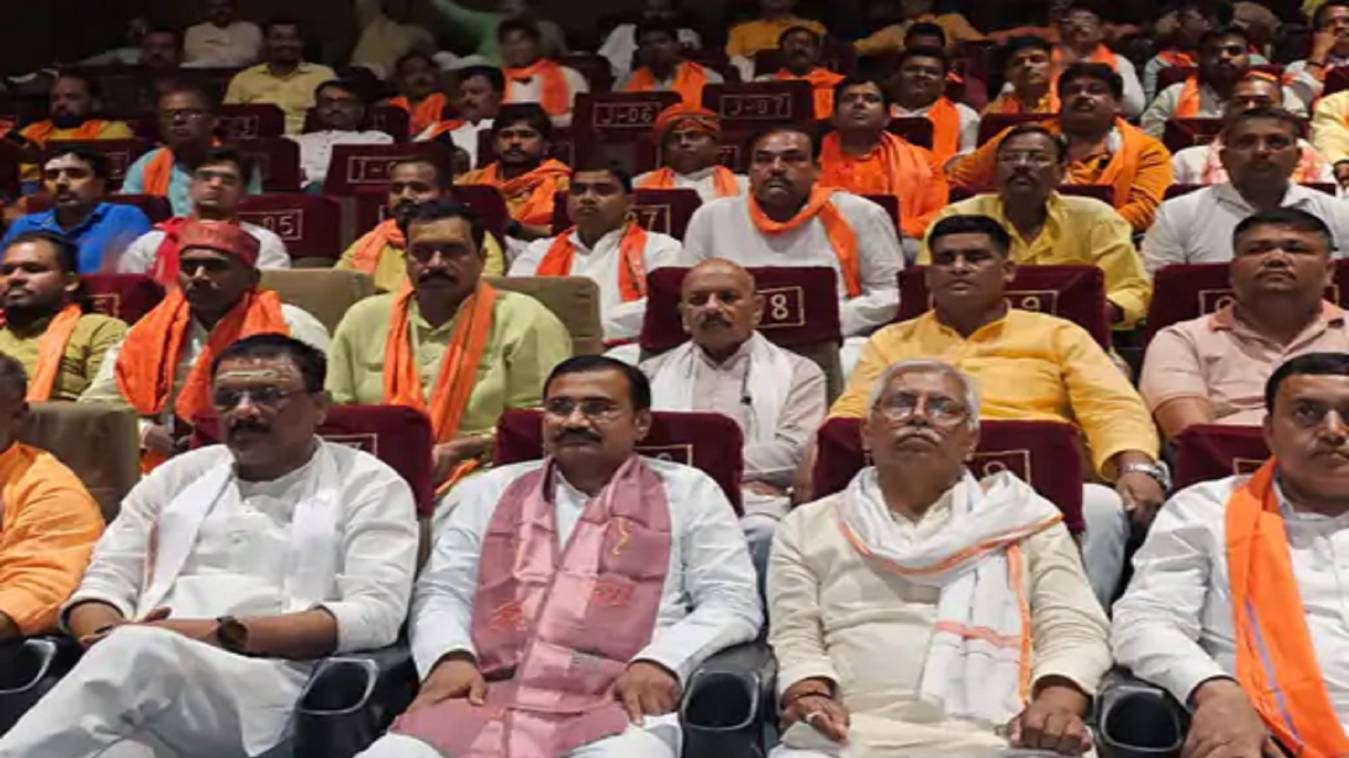 Varanasi : कल मेयर और 100 वार्डों के पार्षदों का इंटरनेशनल रुद्राक्ष कन्वेंशन सेंटर में होगा शपथ ग्रहण