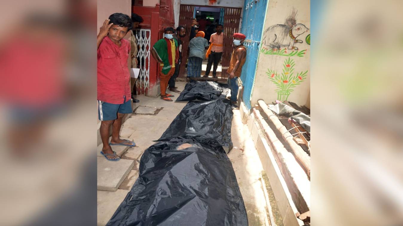 वाराणसी में एक ही परिवार के तीन लोगों की मौत से सनसनी, बाप-बेटे और बच्चे का मिला शव 