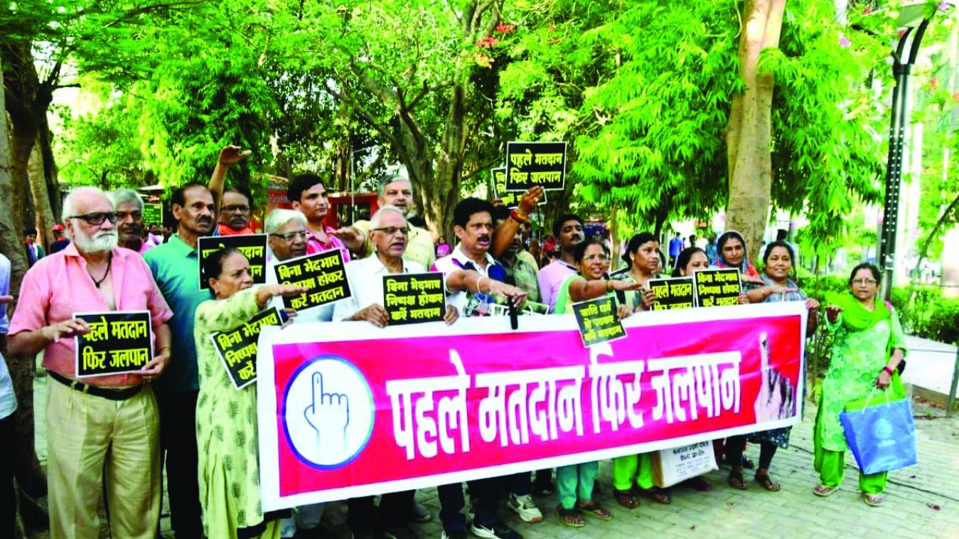 हर वोट जरूरी होता है, मतदान अवश्य करें : संत स्वामी