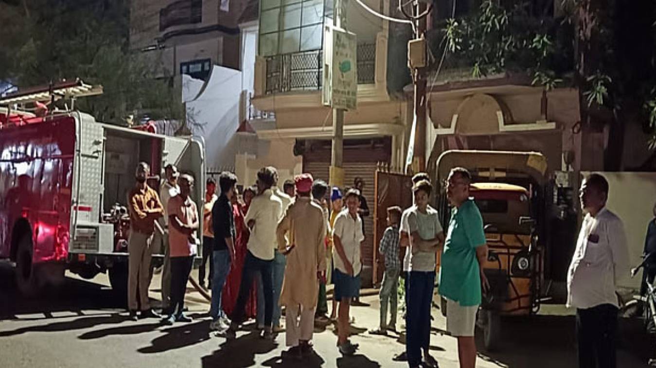 एसी में शॉर्ट सर्किट से लगी आग, जिंदा जल गया  युवक- रहें सतर्क- बरतें ये सावधानियां