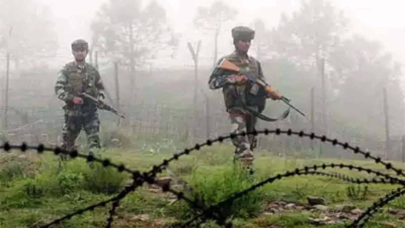 घुसपैठ के दौरान मारे गए आतंकवादी का शव बरामद, अभियान जारी