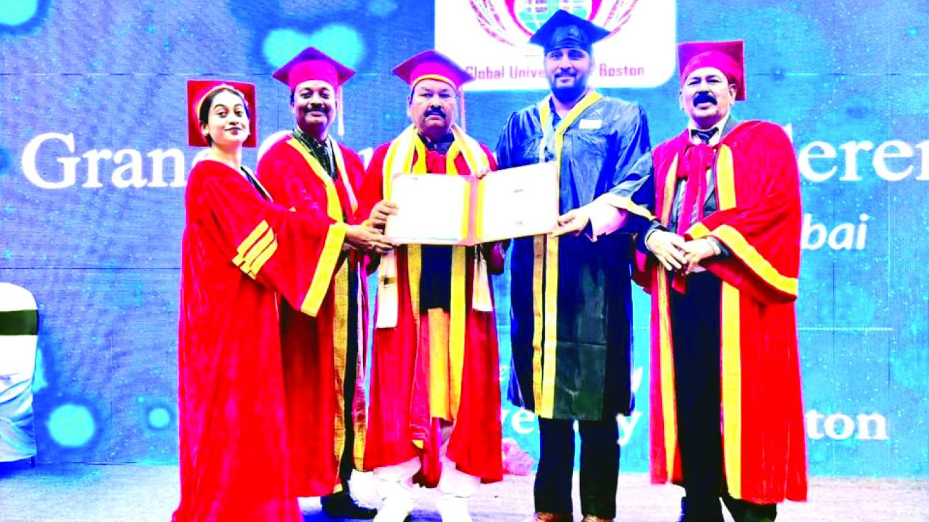 ग्लोबल यूनिवर्सिटी आफ बोस्टन ने दी डॉक्टरेट की उपाधि