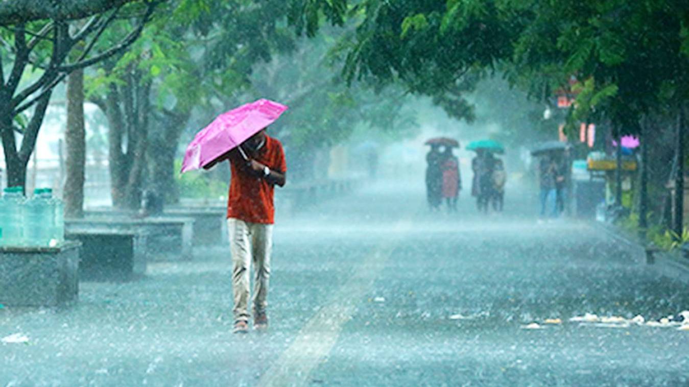 विदा की वेला में काशी पर मेहरबान मानसून