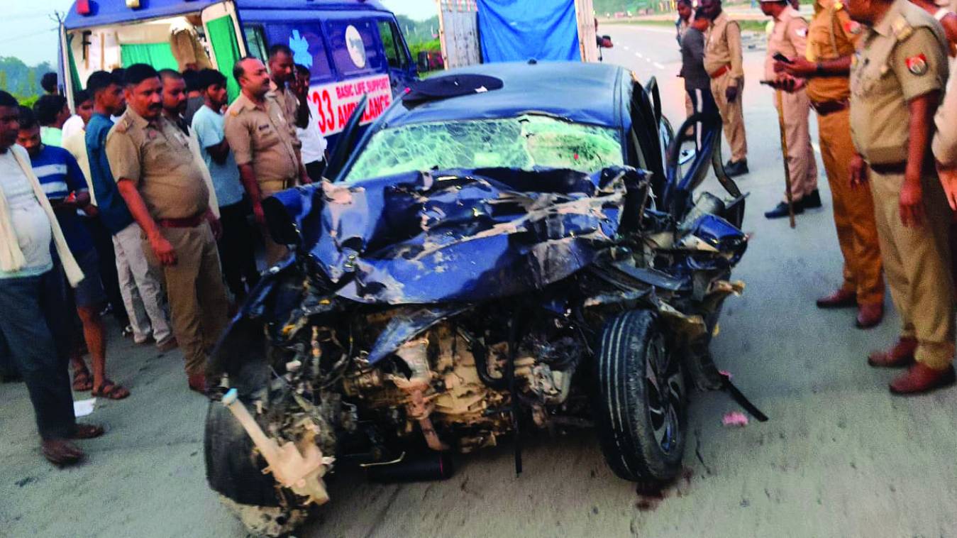 सड़क दुर्घटना में काल कवलित हुई चार जिंदगियां