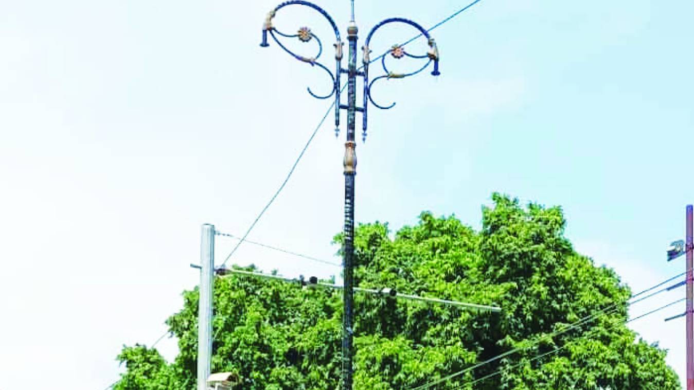 स्मार्ट सिटी में लगे हेरिटेज लाइट की बत्ती गुल