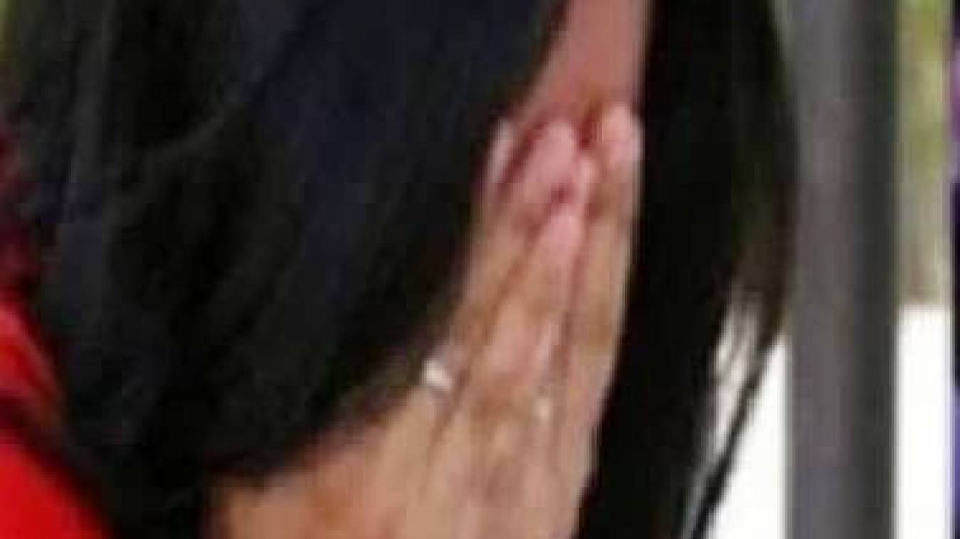 कोर्ट मैरिज करने आए युवक-युवती, परिजनों को देख भाग गया प्रेमी