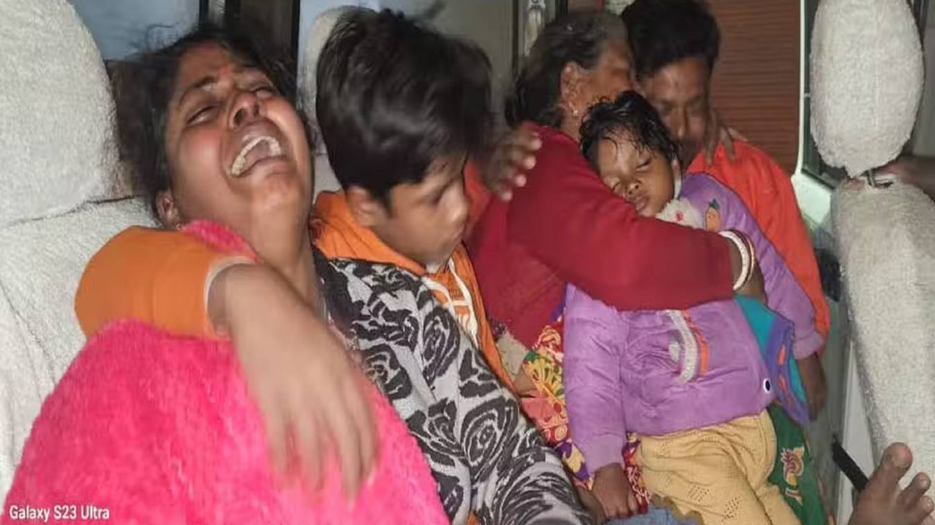   नायब तहसीलदार की गाड़ी ने बाइक सवार को कुचला, लाश पहचानना हुआ मुश्किल 